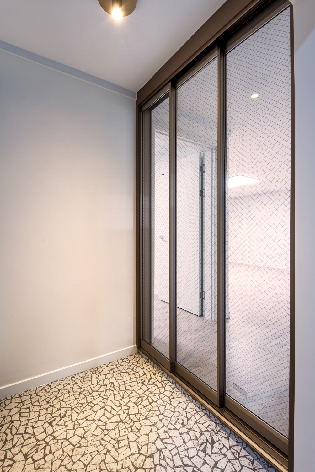 2038599400_cewFYCuN_942b6330ff233d04444c7b165521dba51422239d.jpg 이미지크게보기