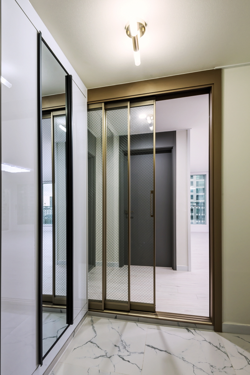 2038599400_lsoejPt0_aea109d045d428ebb4434faf1fc281cda4aaafb7.jpg 이미지크게보기